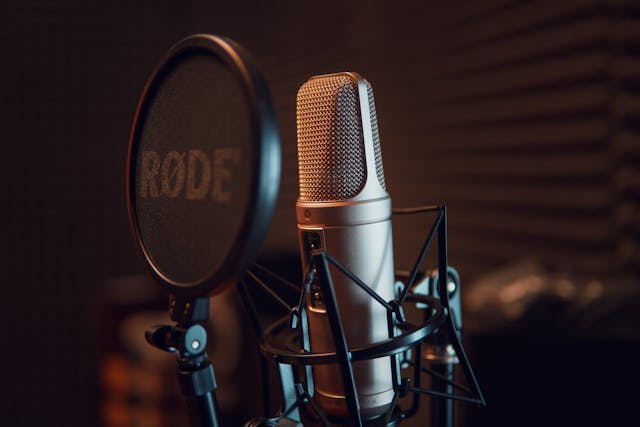 A microphone